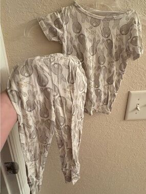 Posh Peanut Bamboo Spring Bunny Print Pajama Set